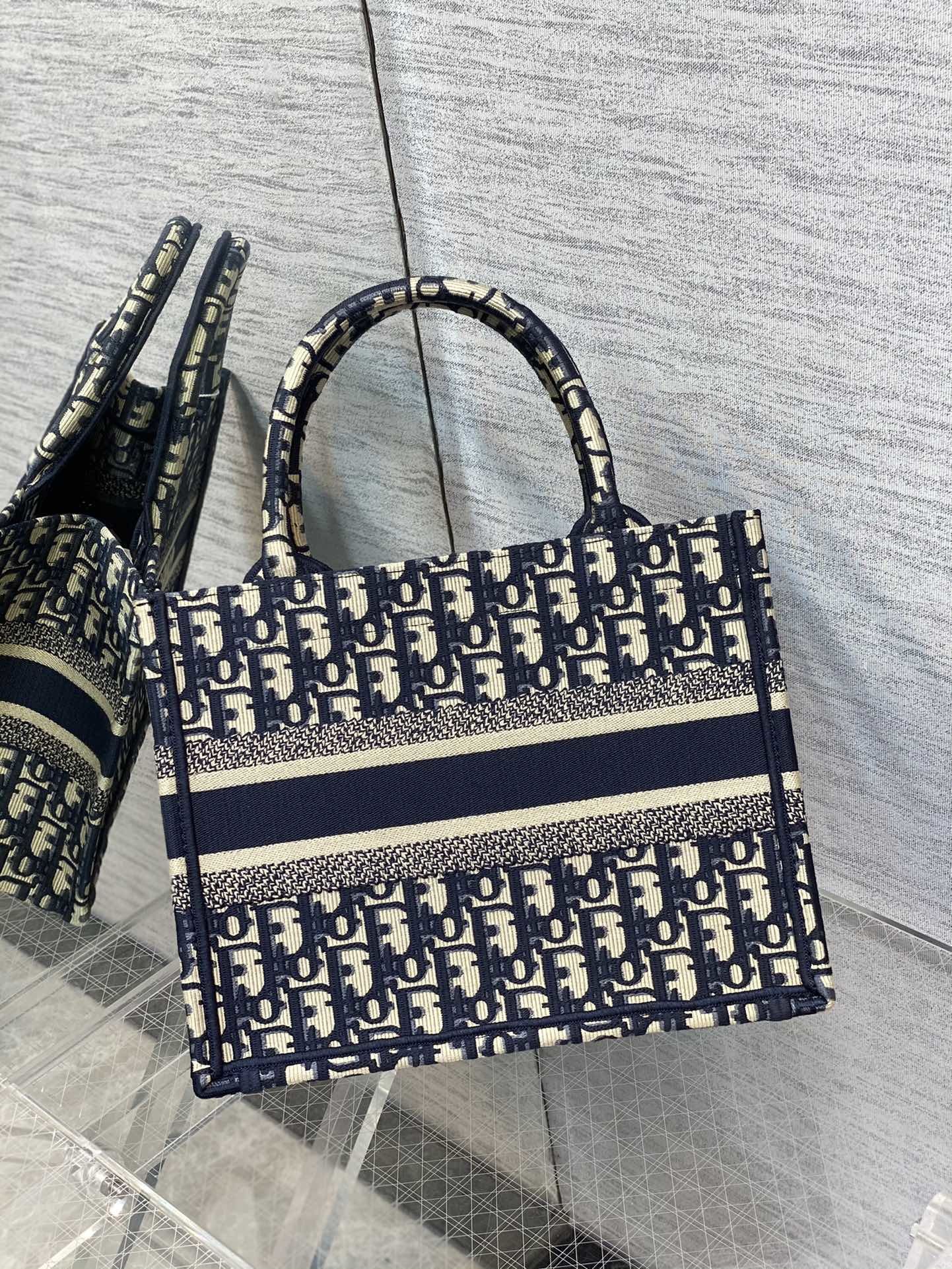 Dior Small Book Tote Blue Oblique Embroidered Tote Bag - Image 7