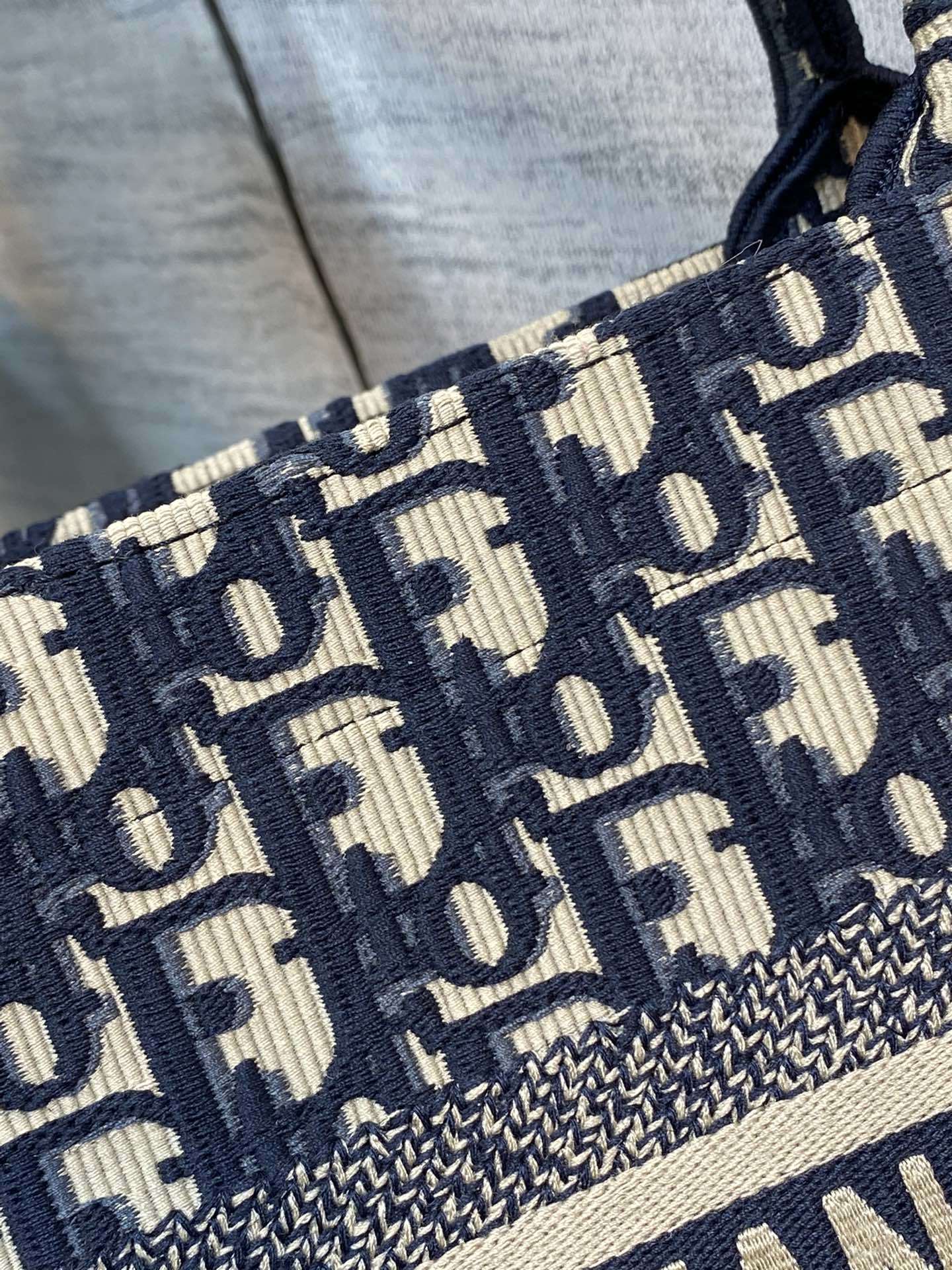 Dior Small Book Tote Blue Oblique Embroidered Tote Bag - Image 9